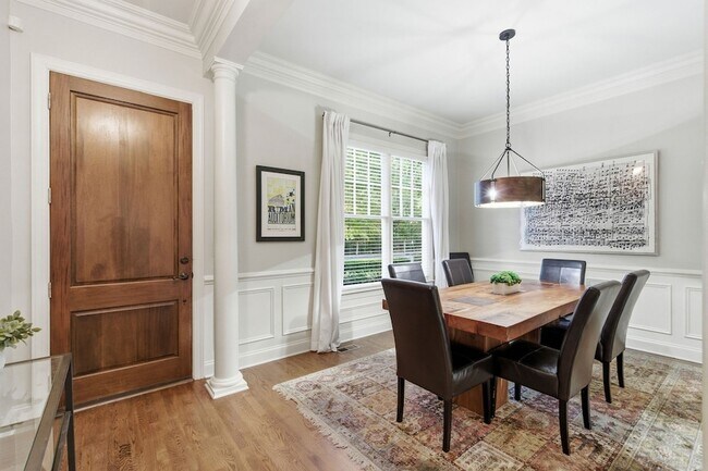 Building Photo - 1306 Jewell Ave