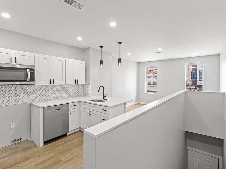 Building Photo - 2550 Cecil B. Moore Ave