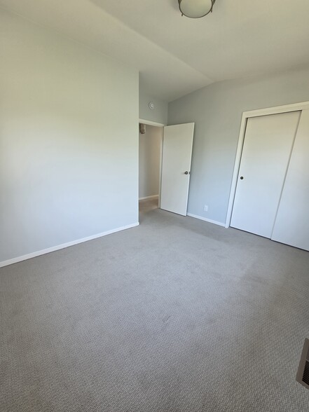 Building Photo - 827 Norvell St