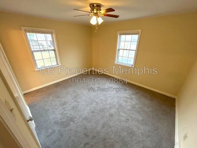 Building Photo - 3058 Robbiedon St