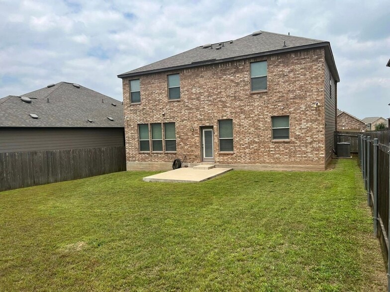 Building Photo - 7609 Ballydawn Dr