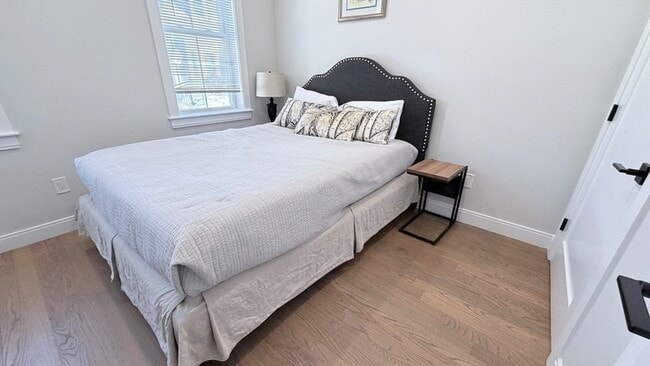 Building Photo - 93 George St