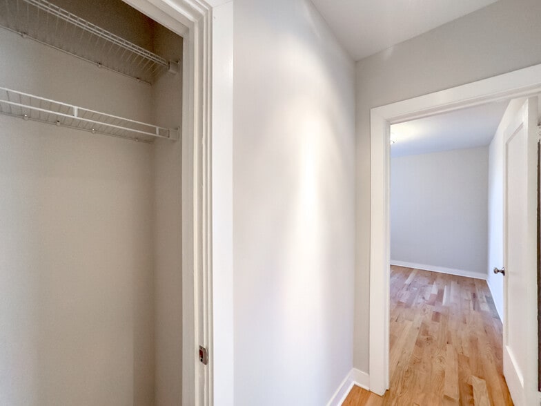 Building Photo - 2425 N Kedzie Blvd