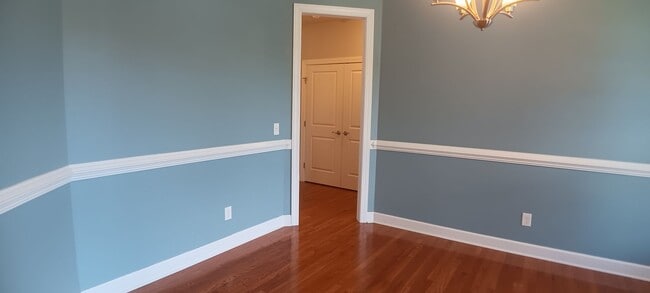 Building Photo - Heron's Landing 4 BD/ 3BTH Available May 14th