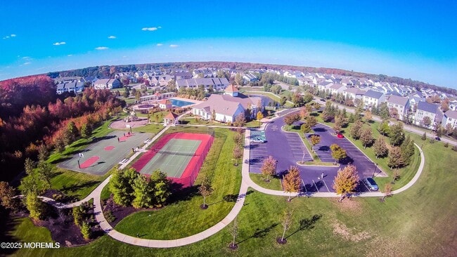 Building Photo - 82 Demarest Dr