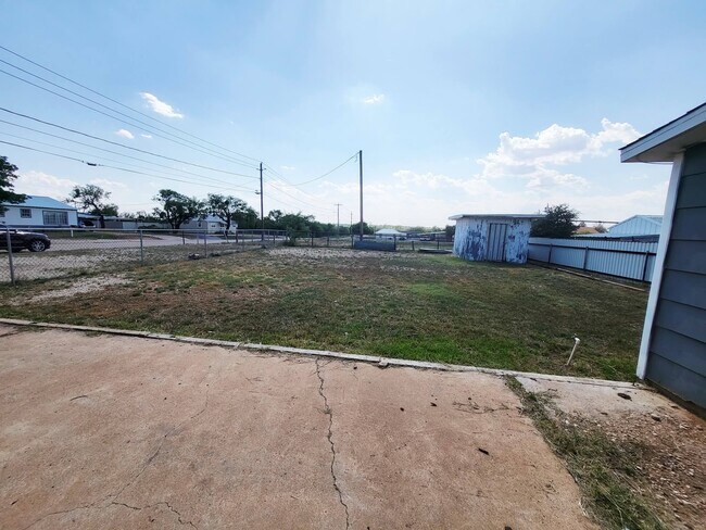 Building Photo - 3011 Avenue F