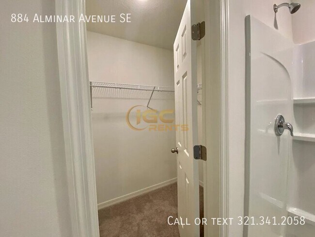Building Photo - 884 Alminar Ave SE