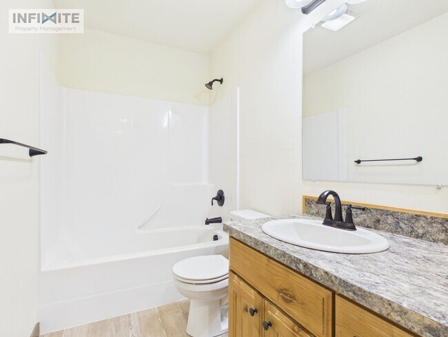 Building Photo - 2767 Fen Way