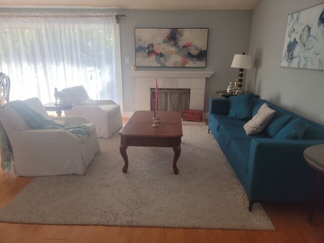 Building Photo - Beautiful 4 Bedroom 2 Bathroom Granada Hills Home Ready for Move In!
