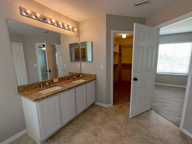 Building Photo - 1603 Ladywell Ct