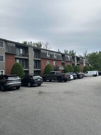 Building Photo - 9 Blackstone Dr