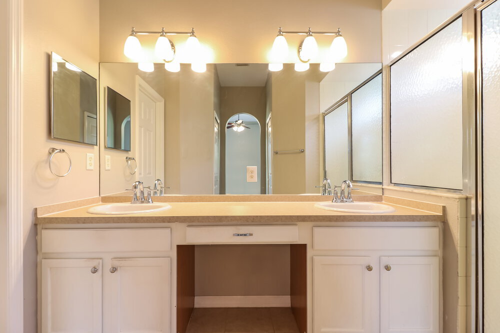 Building Photo - 30721 Pumpkin Ridge Dr