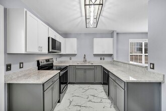 Building Photo - BEAUTIFULLY RENOVATED TWO BEDROOM IN CHAPIN