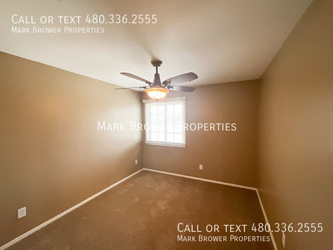 Building Photo - 2150 E Sunland Ave
