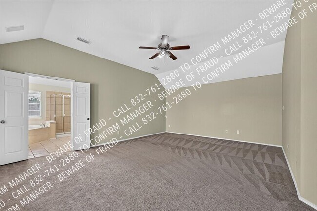 Building Photo - 12330 Red Hawk Dr