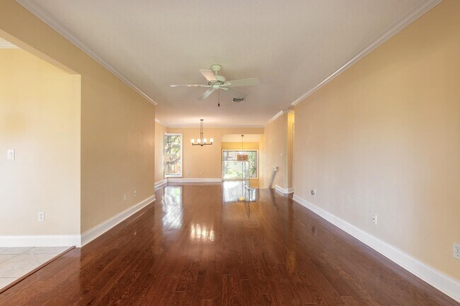 Building Photo - 24 Pinehurst Pl