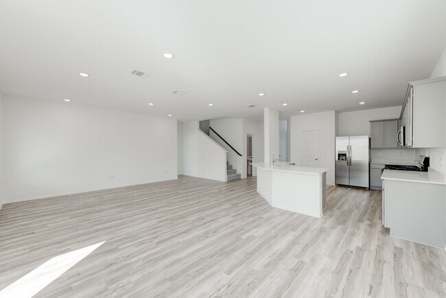 Building Photo - 31415 Beacon Cove Trl