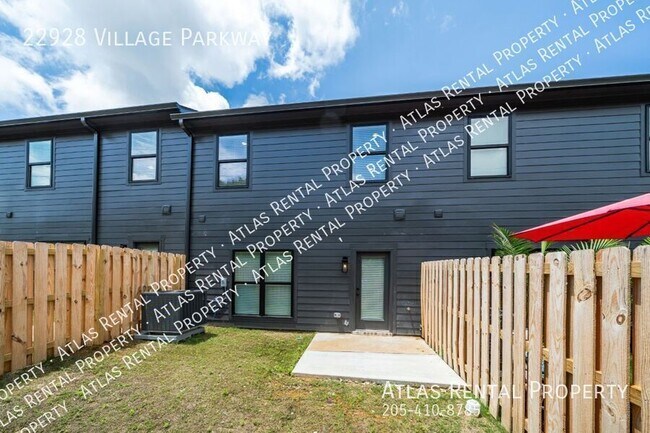 Building Photo - 22928 Village Pkwy