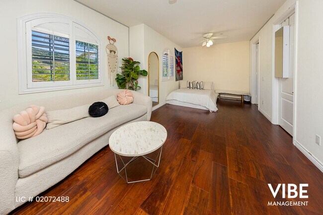 Building Photo - Gated Community-Lynn Oaks Estates Pool Hom...