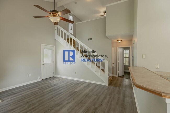 Building Photo - 3 Bed/2 Bath Home in Brandon