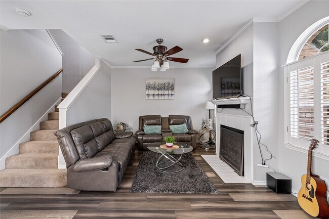 Building Photo - 6011 Barrington Ct