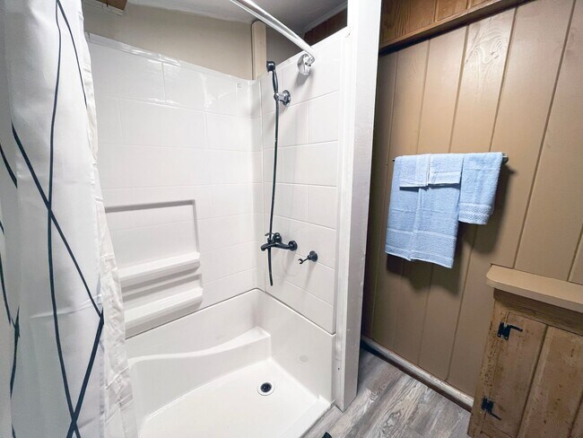 Building Photo - 3923 Bluestone Rd