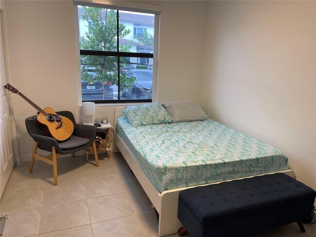 Building Photo - 12868 SW 232nd Ln