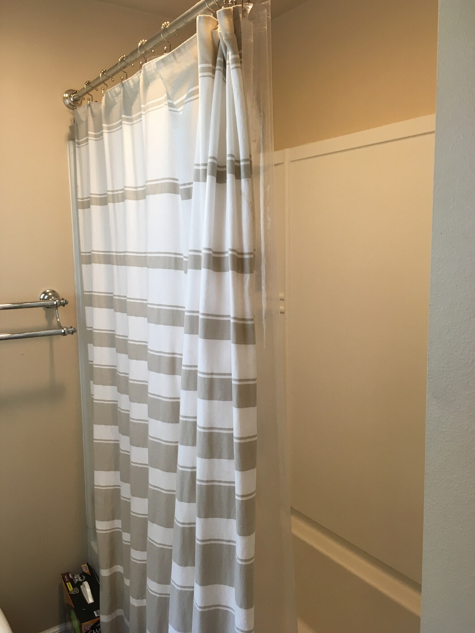 Bathroom - 908 4th Ave E