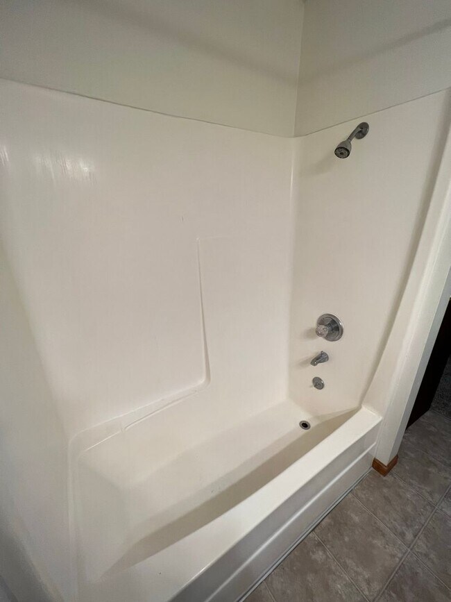 Building Photo - VP-507