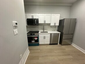 Building Photo - 1428 Wolf St