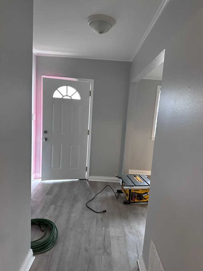 Building Photo - 2625 E Cavett Dr