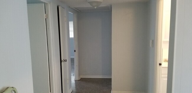 Building Photo - 2450 13th Ave S