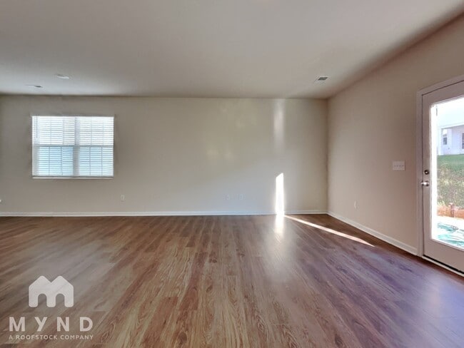 Building Photo - 132 Eagle Chase Dr