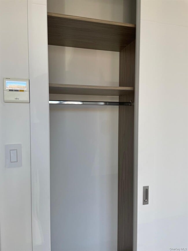 Building Photo - 19-14 21st Rd