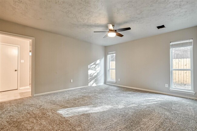 Building Photo - 3615 Highfalls Dr