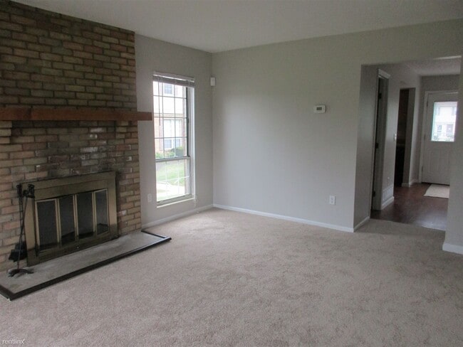 Building Photo - 2 br, 1.5 bath Condo - 1183 Bethel Rd