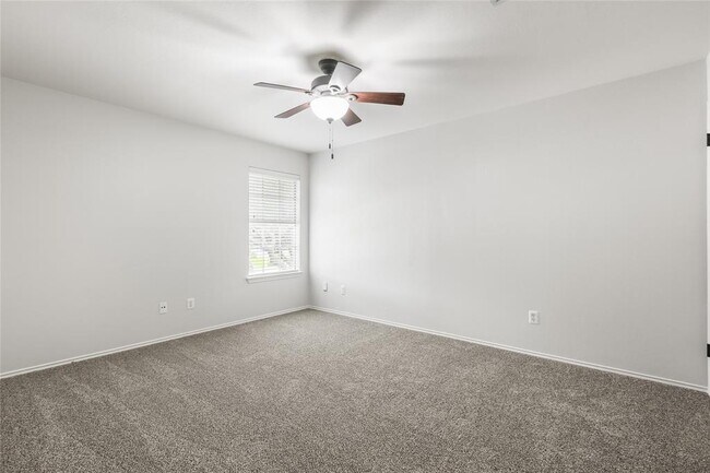 Building Photo - 2604 Stenson Dr