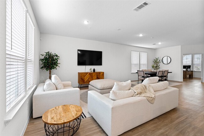 Primary Photo - 23439 Wrexham St