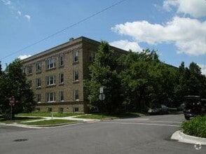 Building Photo - 4450 N Winchester Ave