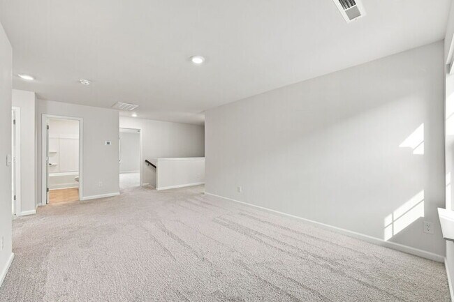 Building Photo - 2509 Summersby Dr