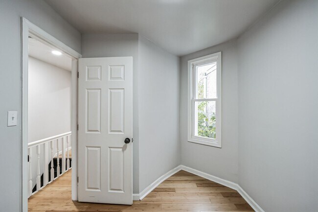 Building Photo - 3 Bedroom 1 Bathroom House for Rent