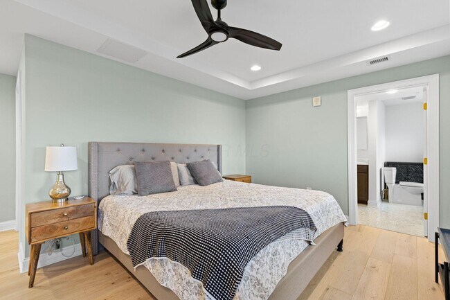 Building Photo - 50 W Broad St