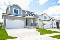 Building Photo - 3 Bedroom, 3 Bath Newer Build Home In Norwalk