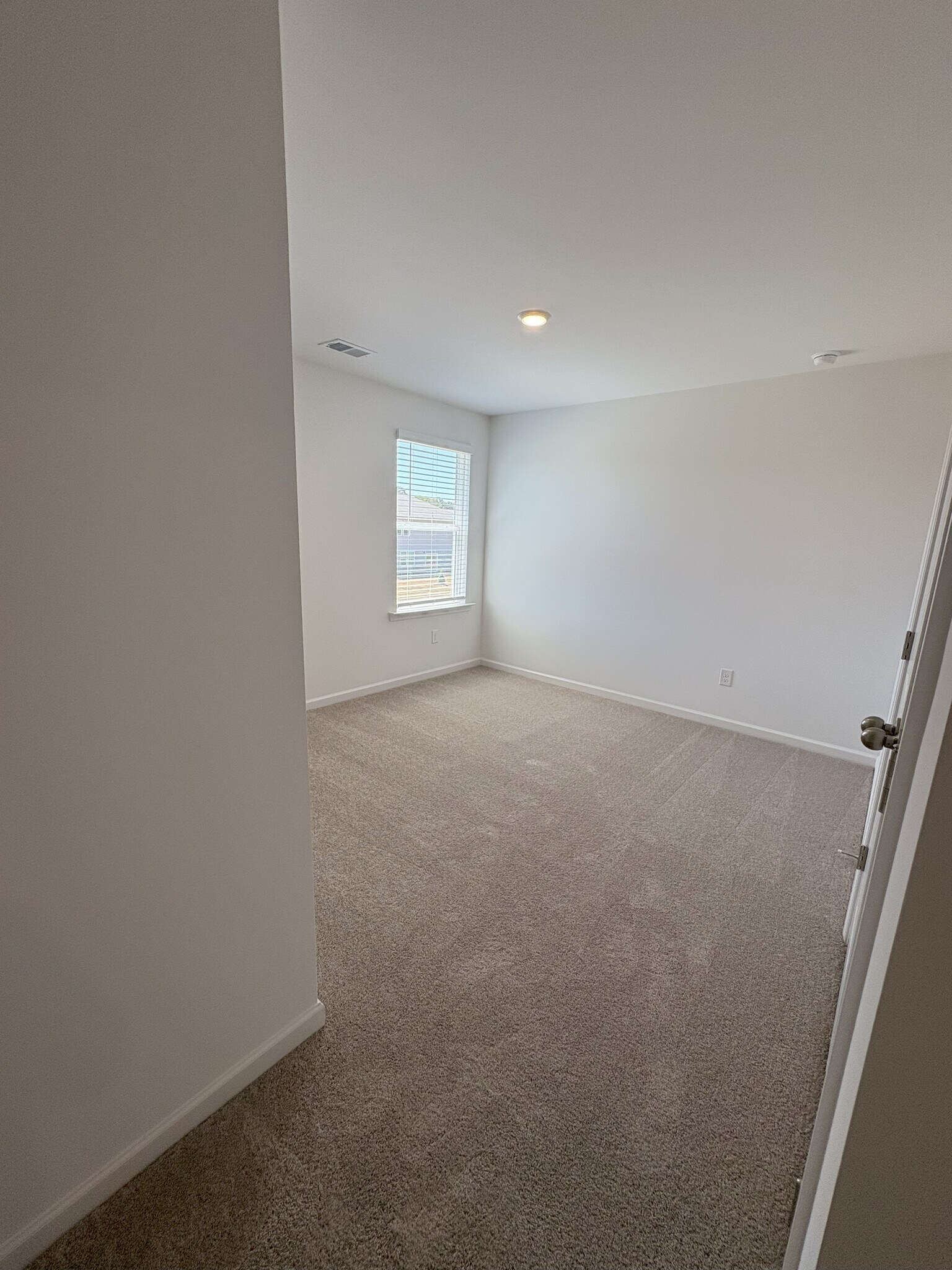 Building Photo - 212 Paisley Way