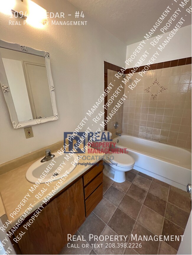 Building Photo - 1094 E Cedar-#4