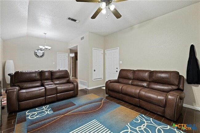 Building Photo - 3210 Raven Dr