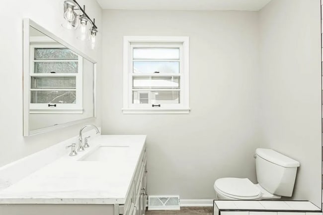 Building Photo - 2162 Aztec Ln