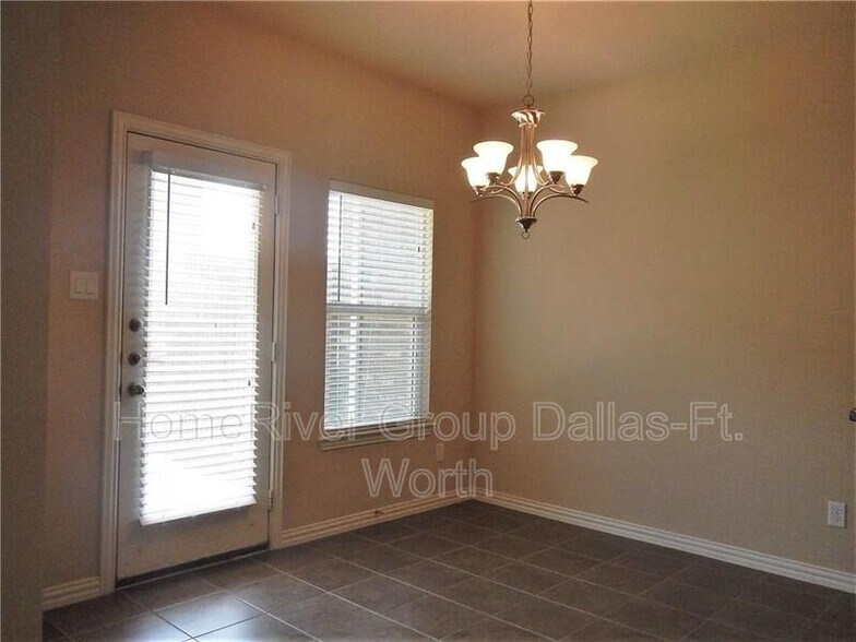 Building Photo - 4666 Penelope Ln