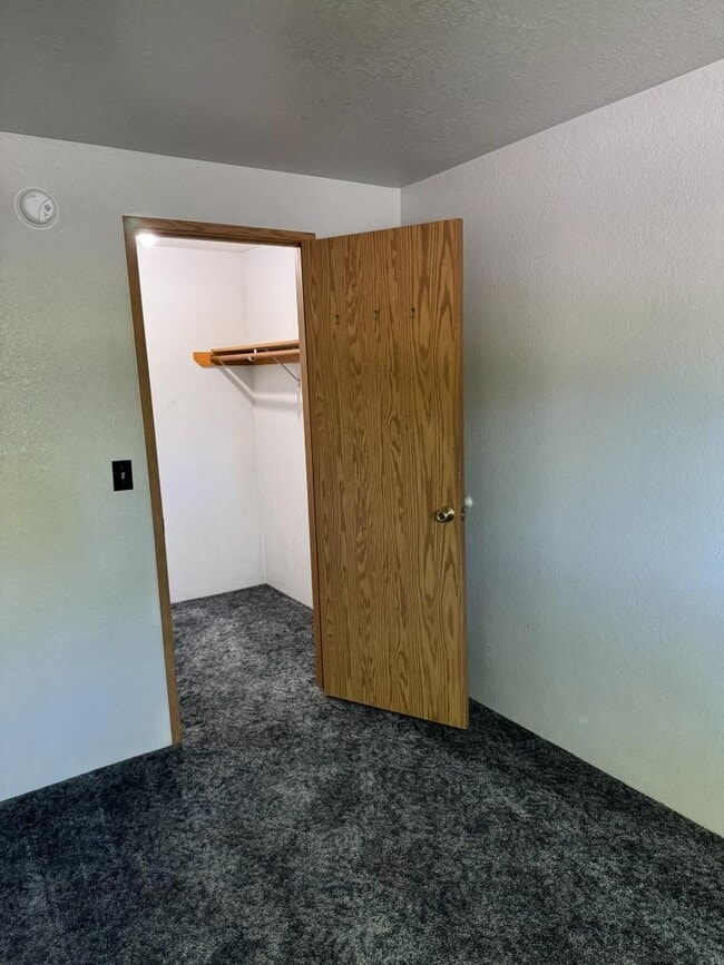 Building Photo - 300 Shafer Ln