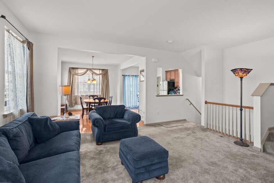 Building Photo - 14 Indiana Cir